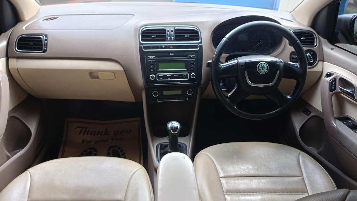 Skoda Rapid - Image 11
